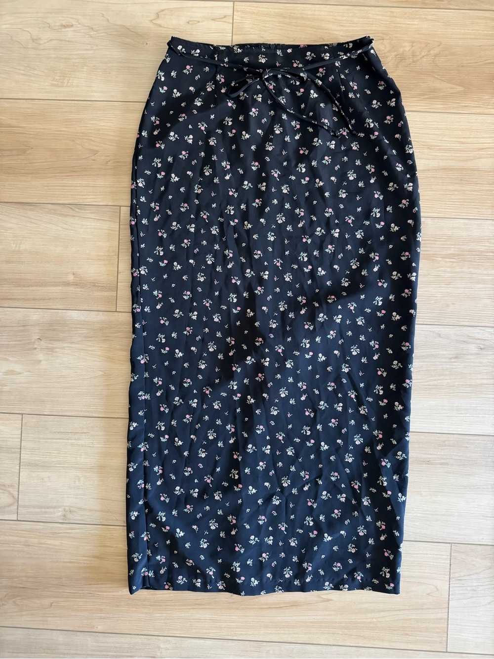 Vintage 90s Women's Floral Maxi Skirt - Size 4